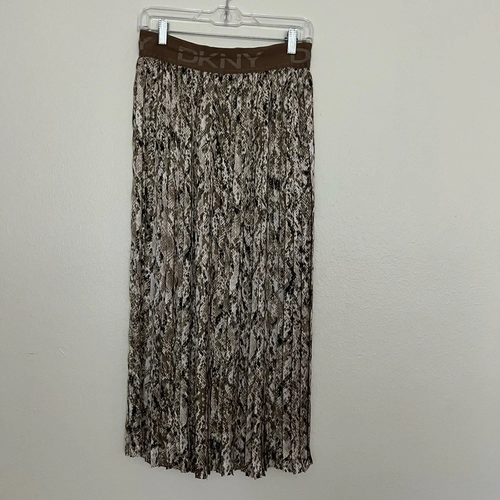 - DKNY leopard print long skirt - Picture 1 of 7